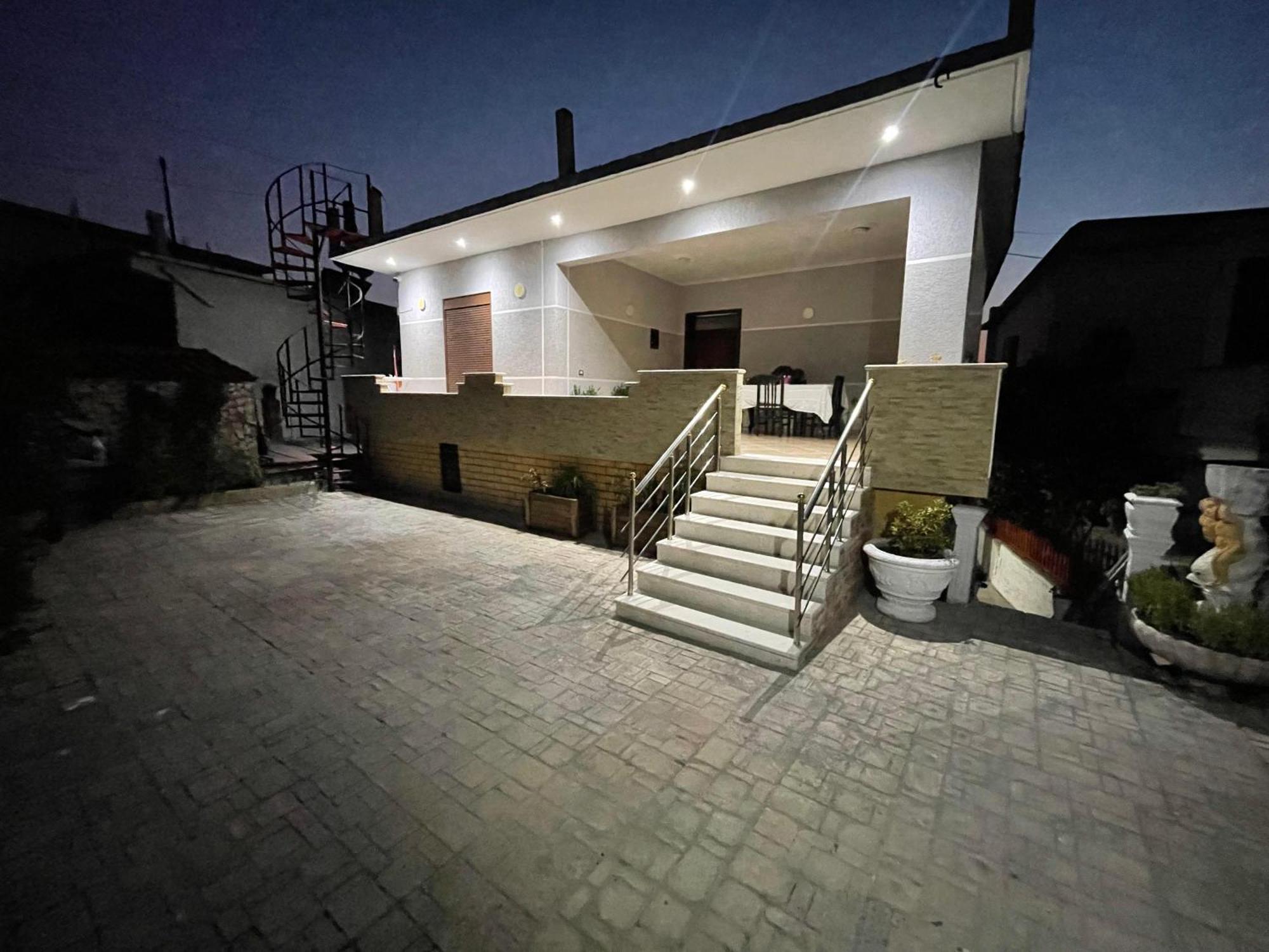 Anel'S Guesthouse Berat Dış mekan fotoğraf