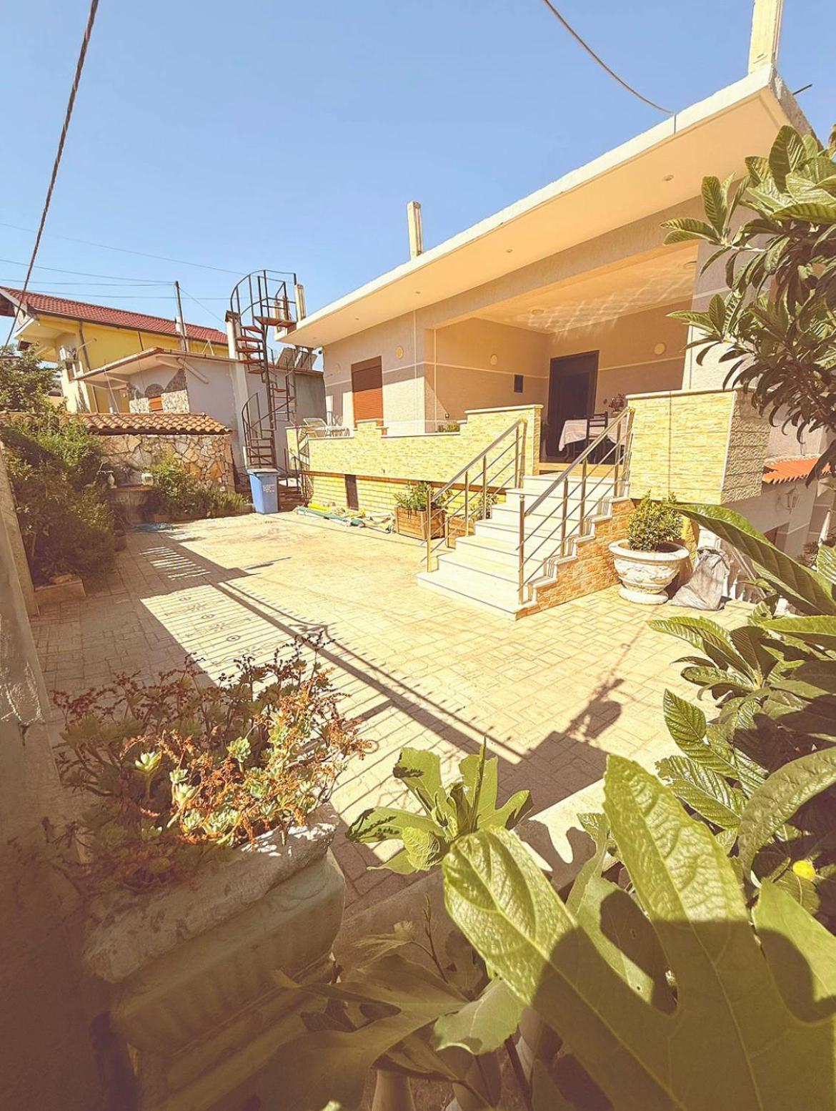 Anel'S Guesthouse Berat Dış mekan fotoğraf