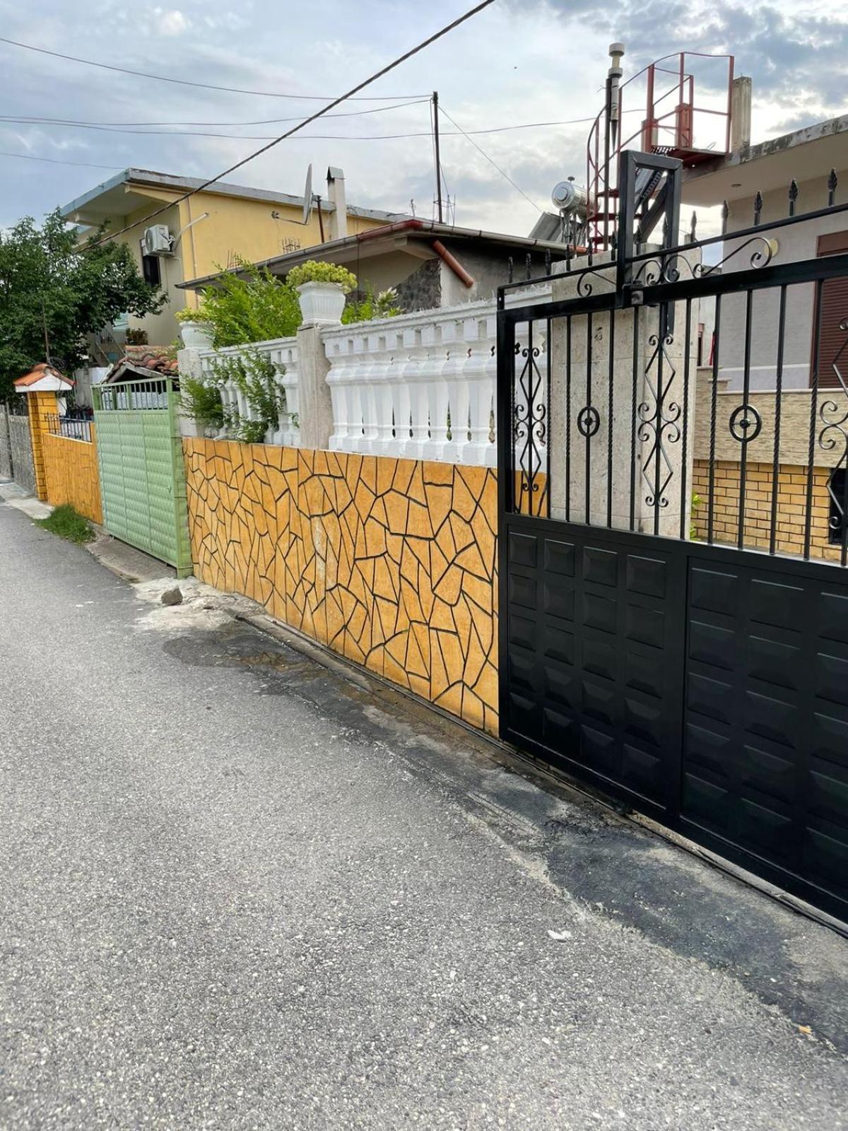 Anel'S Guesthouse Berat Dış mekan fotoğraf