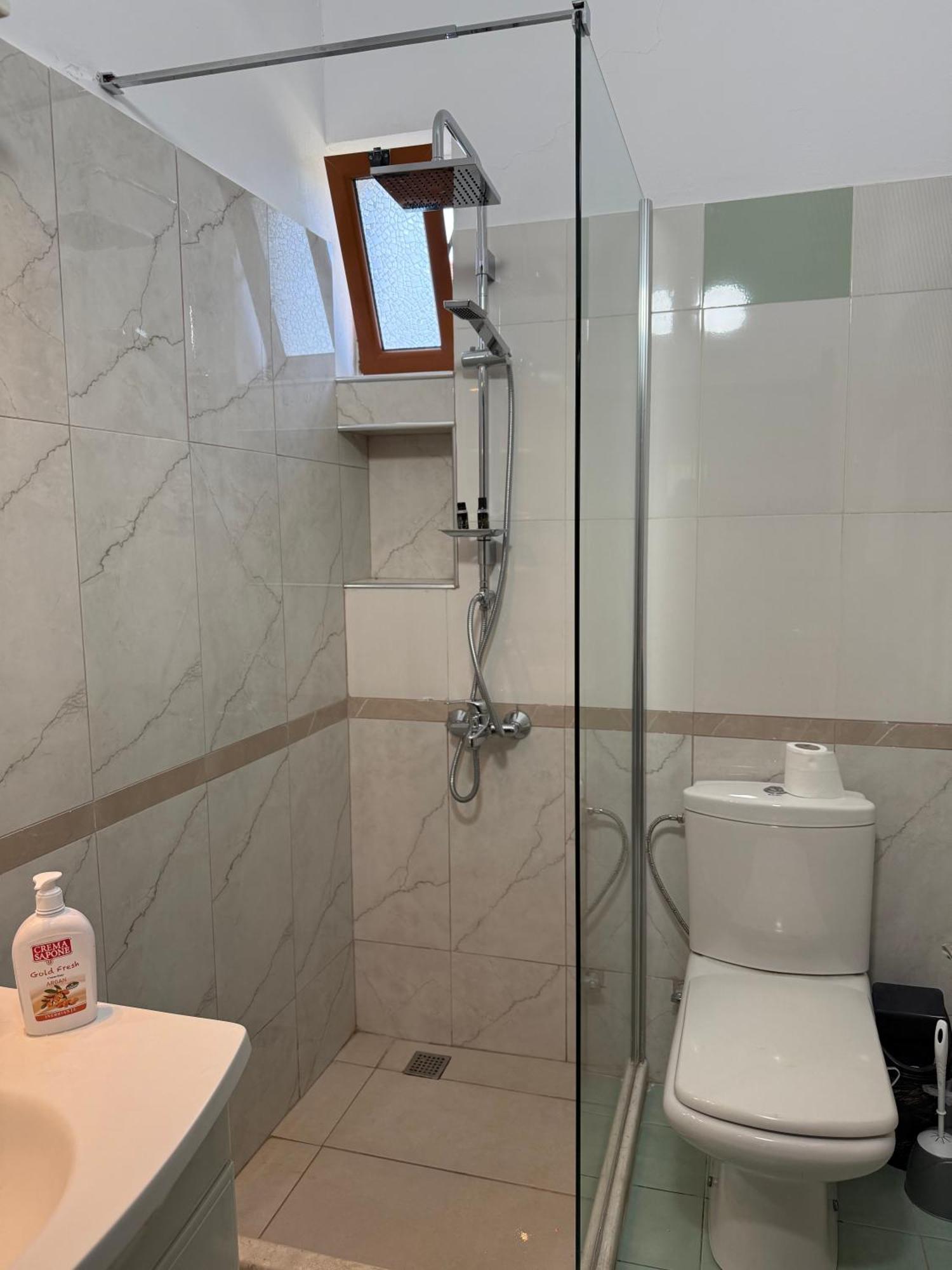 Anel'S Guesthouse Berat Dış mekan fotoğraf