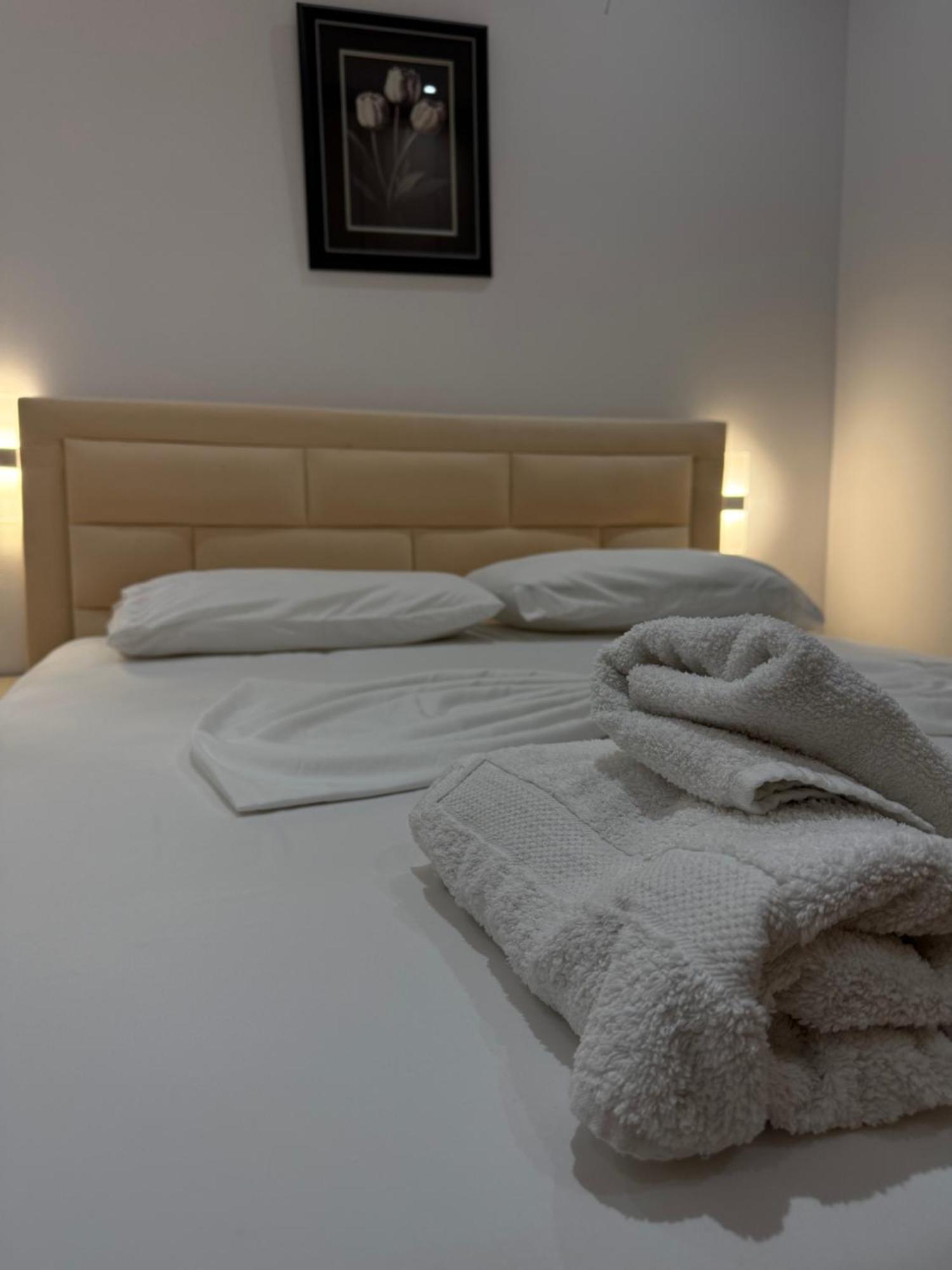 Anel'S Guesthouse Berat Dış mekan fotoğraf